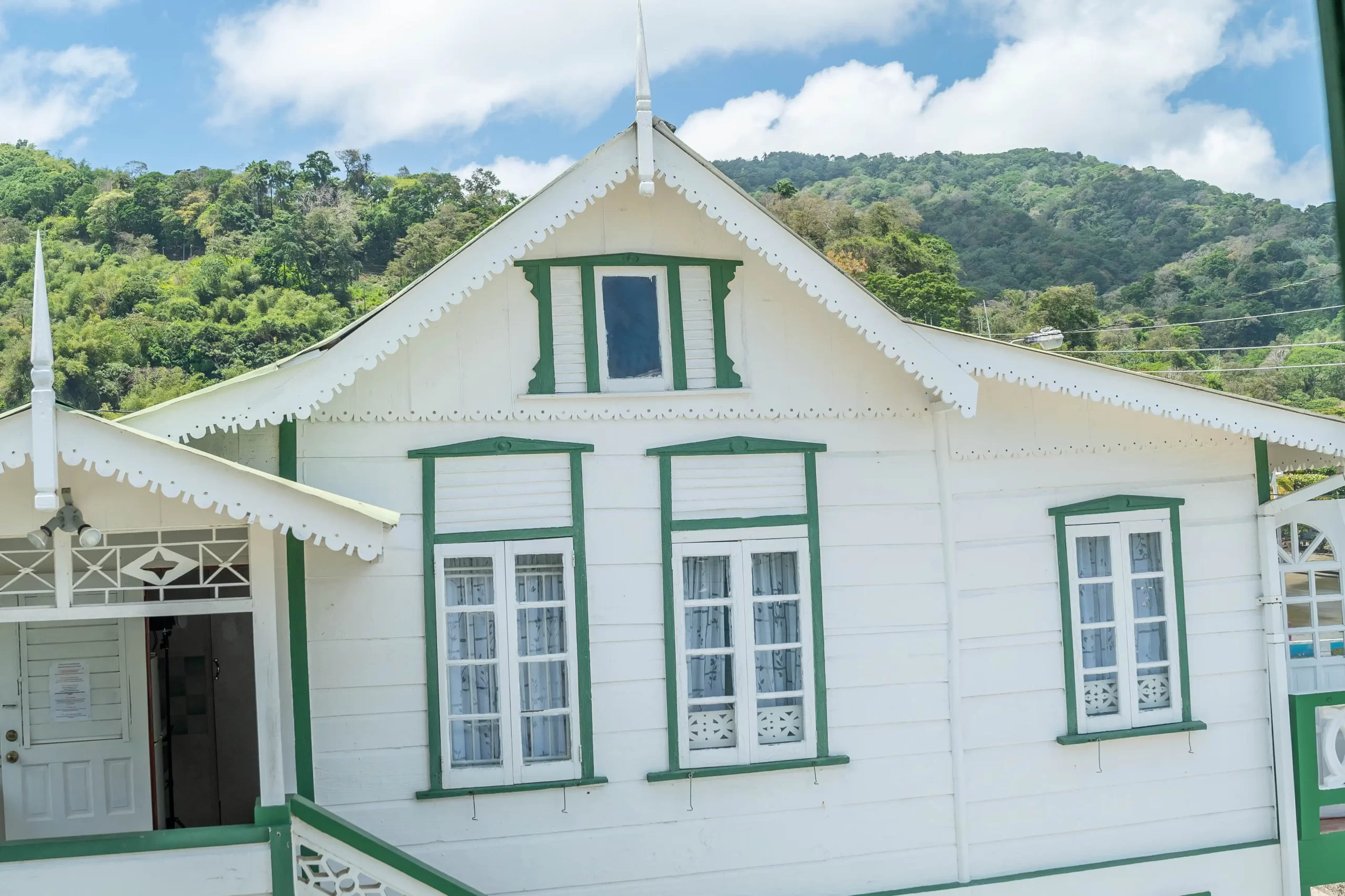 the-cholson-chalets-beachfront-traditional-guest-house-accommodation-charlotteville-tobago-13